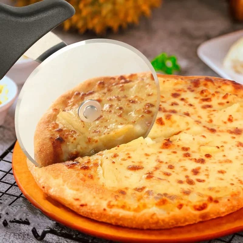 Dao Lăn Cắt Bánh Pizza Bằng Thép Không Gỉ Tiện Lợi